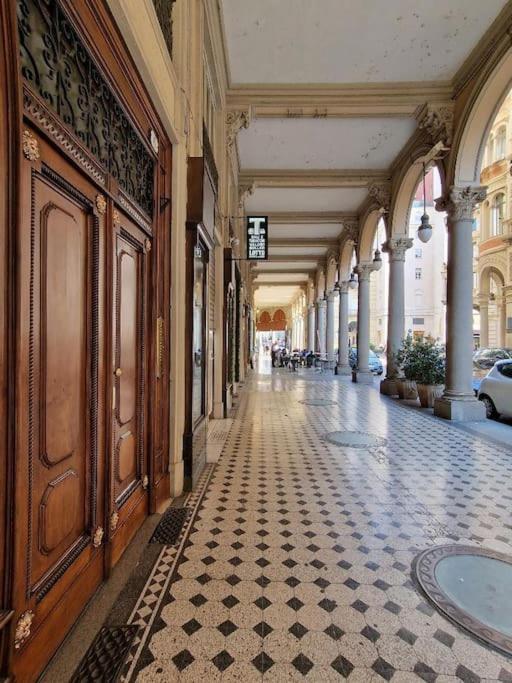 Fil-Rouge - Elegante E Tranquilla Vista In Centro Lägenhet Turin Exteriör bild