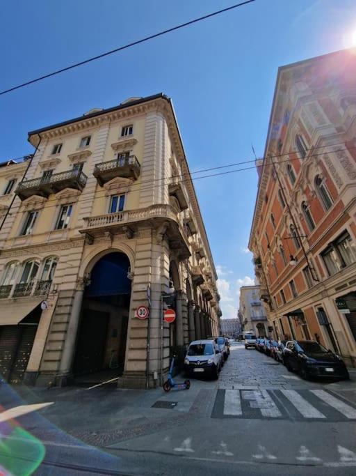 Fil-Rouge - Elegante E Tranquilla Vista In Centro Lägenhet Turin Exteriör bild