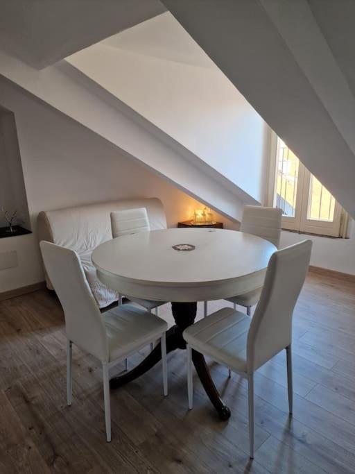 Fil-Rouge - Elegante E Tranquilla Vista In Centro Lägenhet Turin Exteriör bild